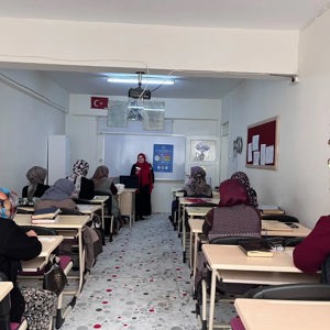  İskilip’te Kadına Yönelik Şiddetle Mücadele ve Aile Eğitimleri Gerçekleştirildi - fotoğraf 2