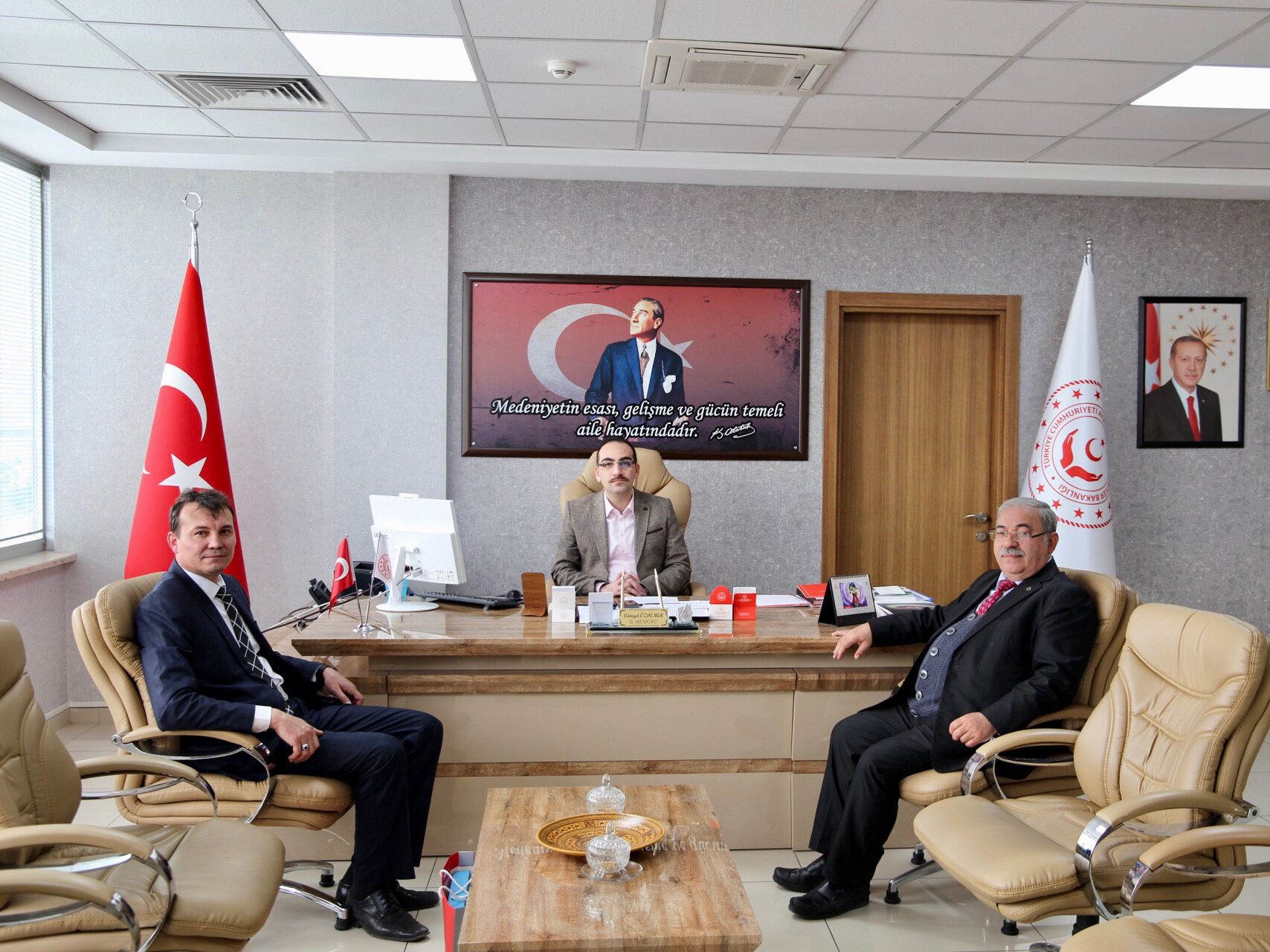 Cumhurbaşkanlığı İletişim Başkanlığı Bölge Müdürü Mehmet UĞURLU , İl Müdürümüz Cüneyd ÖZDEMİR’e Ziyarette Bulundu
