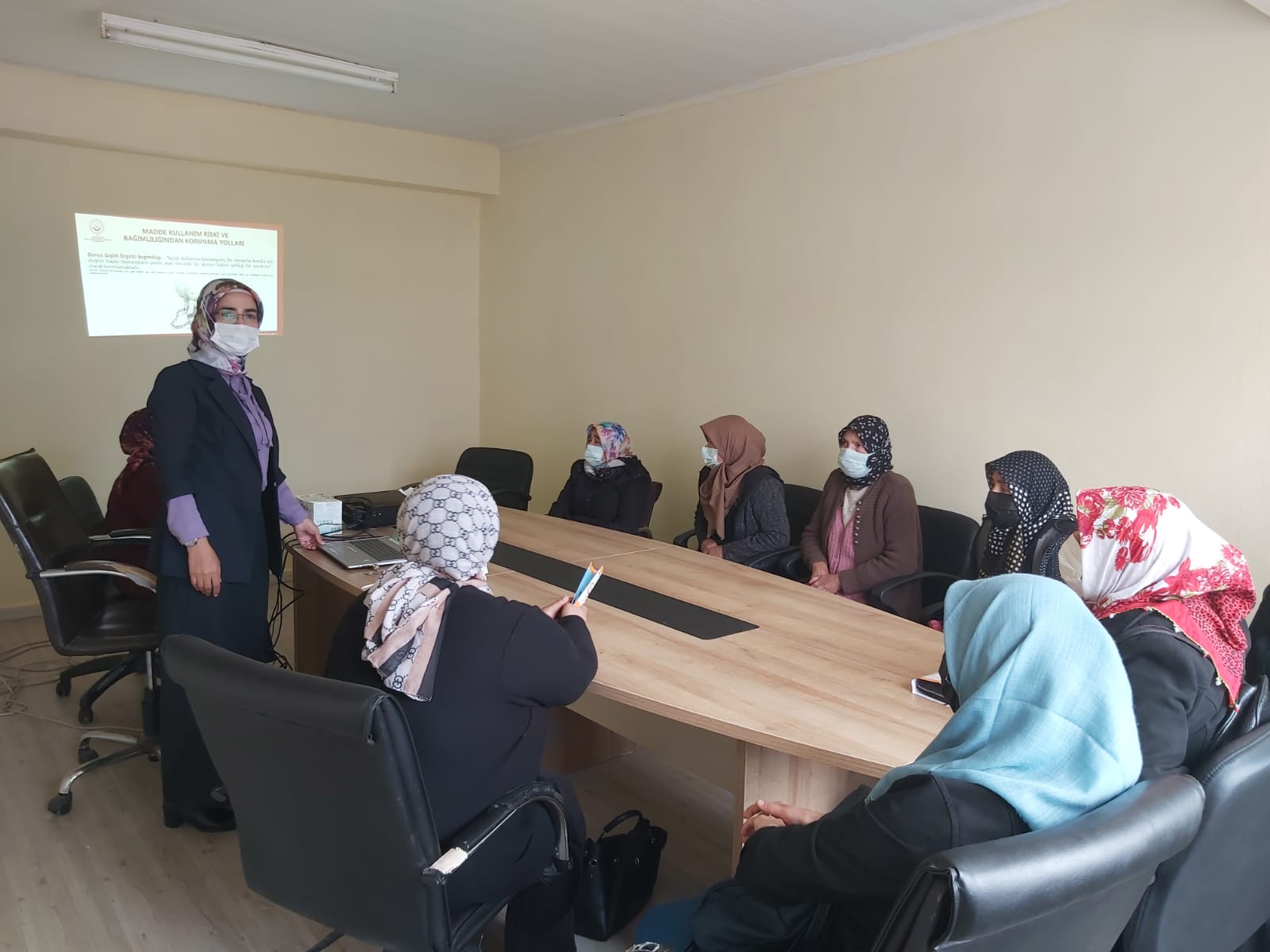 Hassa Sosyal Hizmet Merkezi Müdürlüğü tarafından ‘’Madde Kullanım Riski ve Madde Bağımlılığından Korunma’’ konulu seminer  verildi.