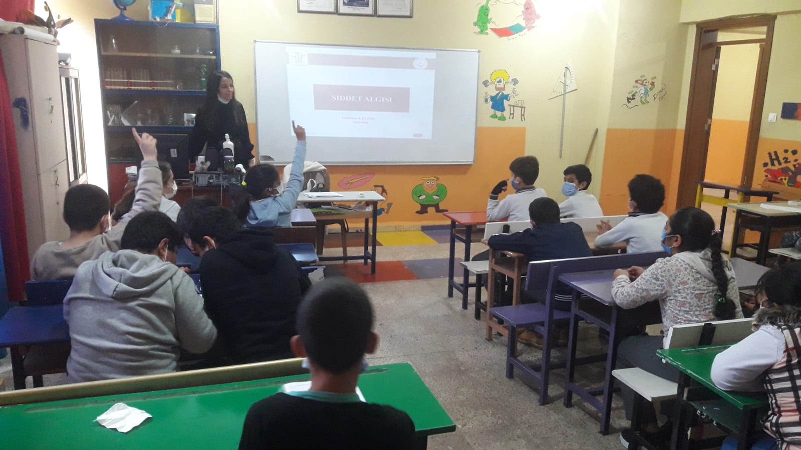 Arsuz Uluçınar Ortaokulu öğrencilerine “Şiddet Algısı ve İletişim” konulu seminer verildi.