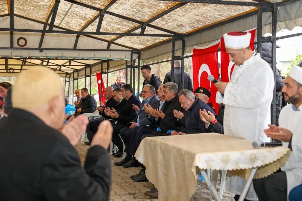 Vali Mehmet Emin  Bilmez, Eşi Meral Bilmez, İl Müdürümüz Tarık KUŞMAN ve Beraberindeki Protokol ile Ramazan Bayramı’nı Kutladılar