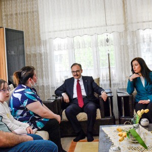 Ramazan Bayramı Münasebetiyle Şehit ve Gazi Ailelerimiz Ziyaret Edildi - fotoğraf 2