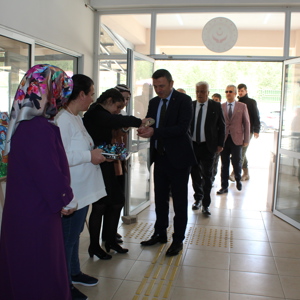 10-16 Mayıs Engelliler Haftası ve Anneler Gününe Özel Program Düzenlendi - fotoğraf 3