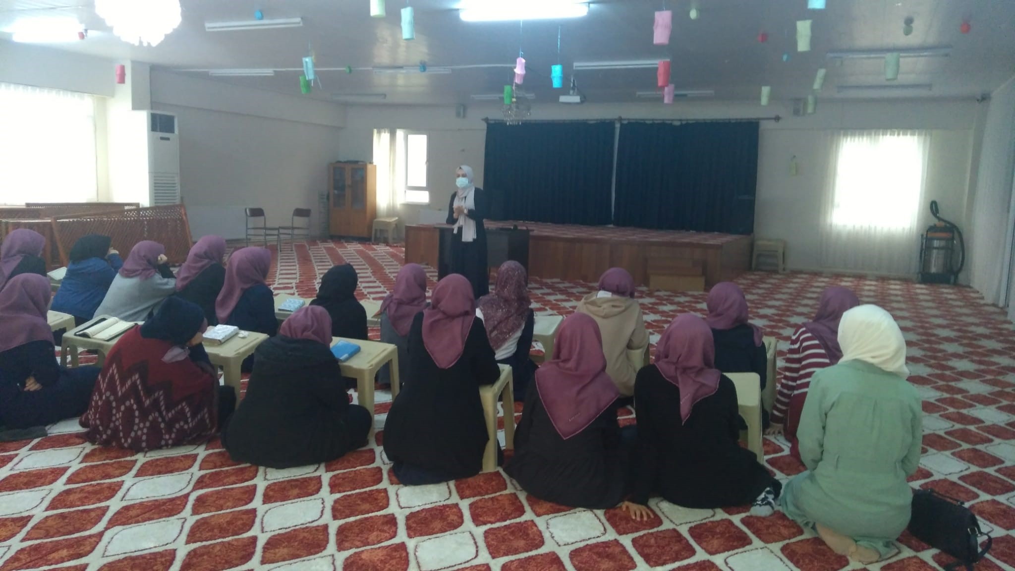 İskenderun Kemal Seher Özkan Kur’an Kursu öğrencilerine “Evlilik Öncesi Eğitim” konulu seminer verildi.