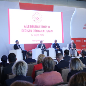 Aile Haftası Kapsamında Aile Değerlerimiz ve Değişen Dünya Konulu Aile Çalıştayı Gerçekleştirildi - fotoğraf 1