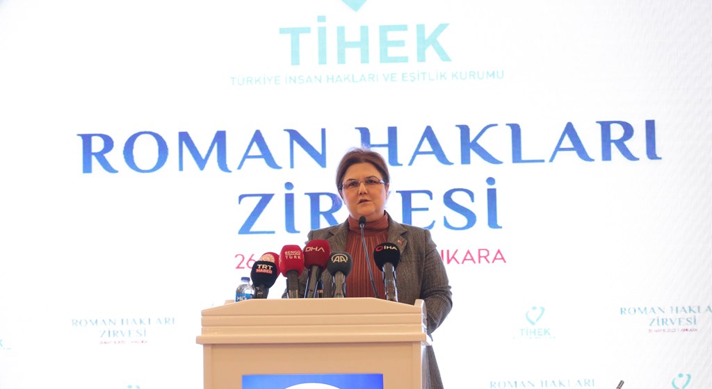 Aile ve Sosyal Hizmetler Bakanımız Derya Yanık, Roman Hakları Zirvesi'ne Katıldı