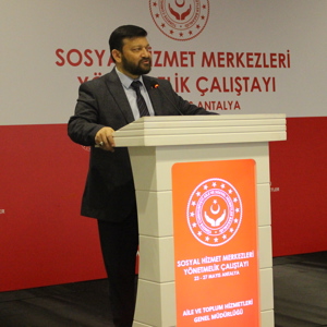 AİLE VE TOPLUM HİZMETLERİ GENEL MÜDÜRLÜĞÜ TARAFINDAN SOSYAL HİZMET MERKEZLERİ YÖNETMELİK ÇALIŞTAYI  GERÇEKLEŞTİRİLDİ - fotoğraf 9