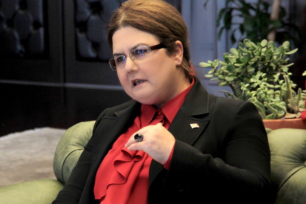 Bakanımız Derya Yanık, Kronik Hastalara Elektrik Tüketim Desteği’nden Yararlanma Şartlarını Esnettiklerinin Müjdesini Verdi