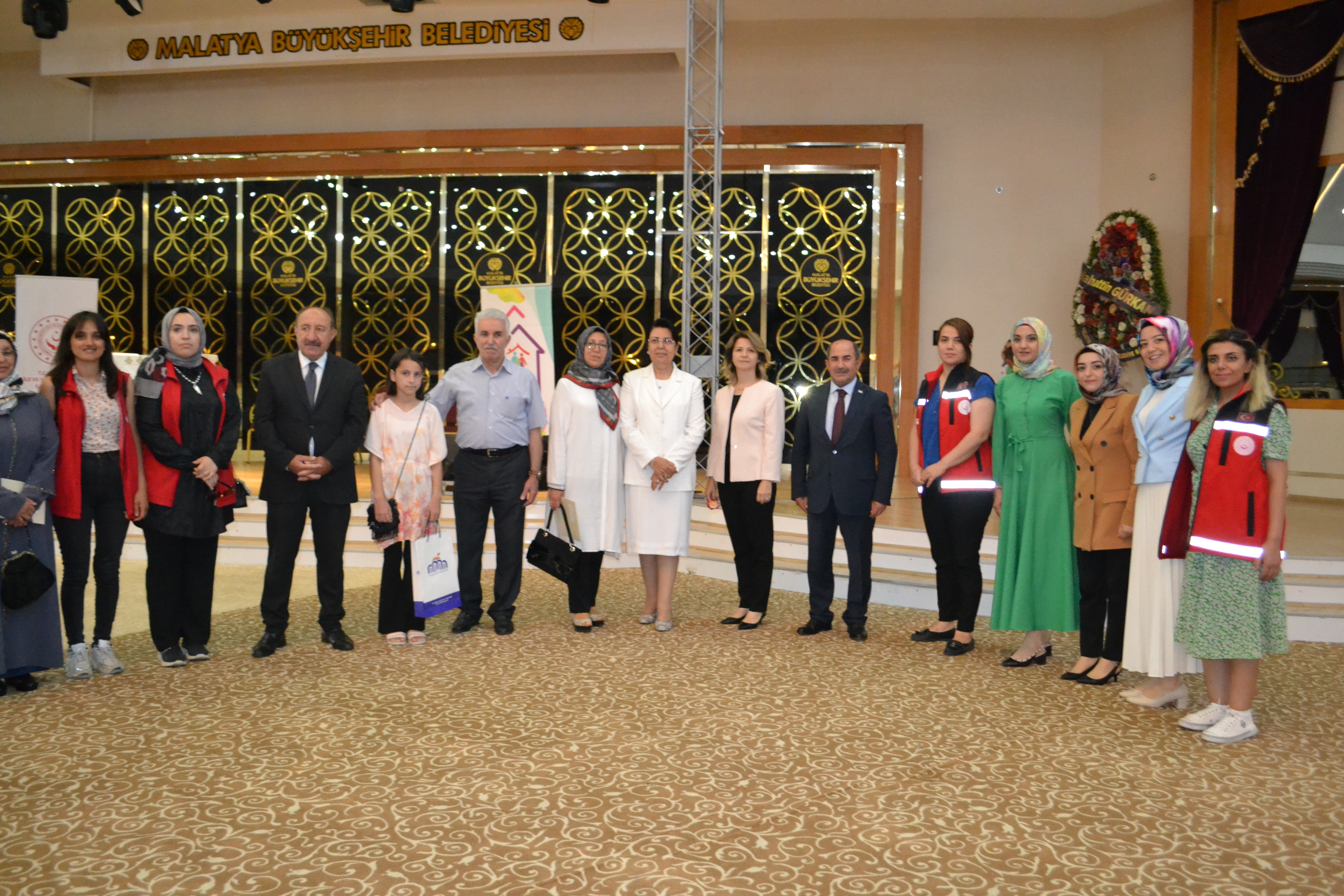 KORUYUCU AİLELER KAHVALTIDA BULUŞTU