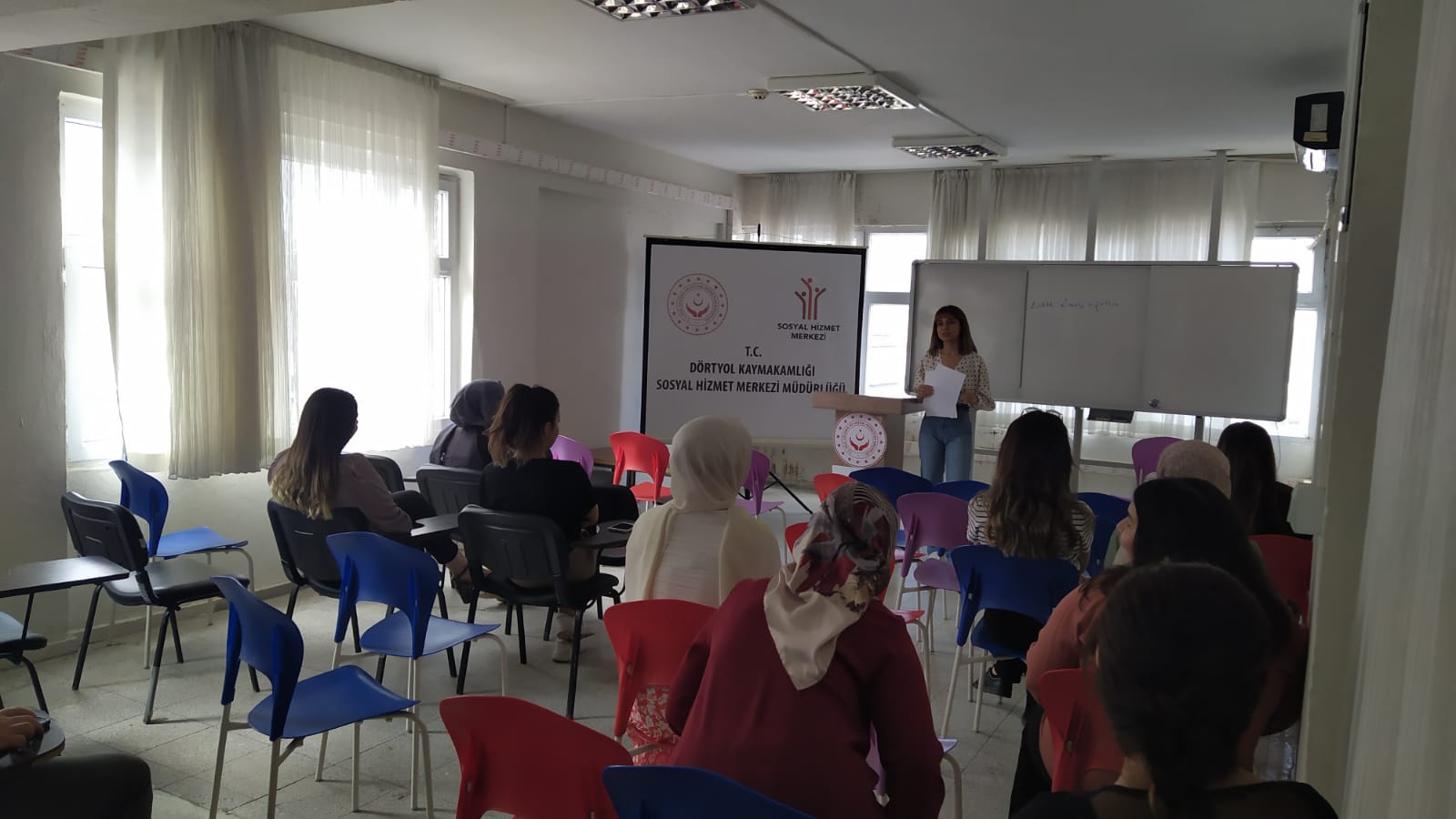 Dörtyol Sosyal Hizmet Merkezi personeline ‘’Evlilik Öncesi’’ konulu seminer verildi.