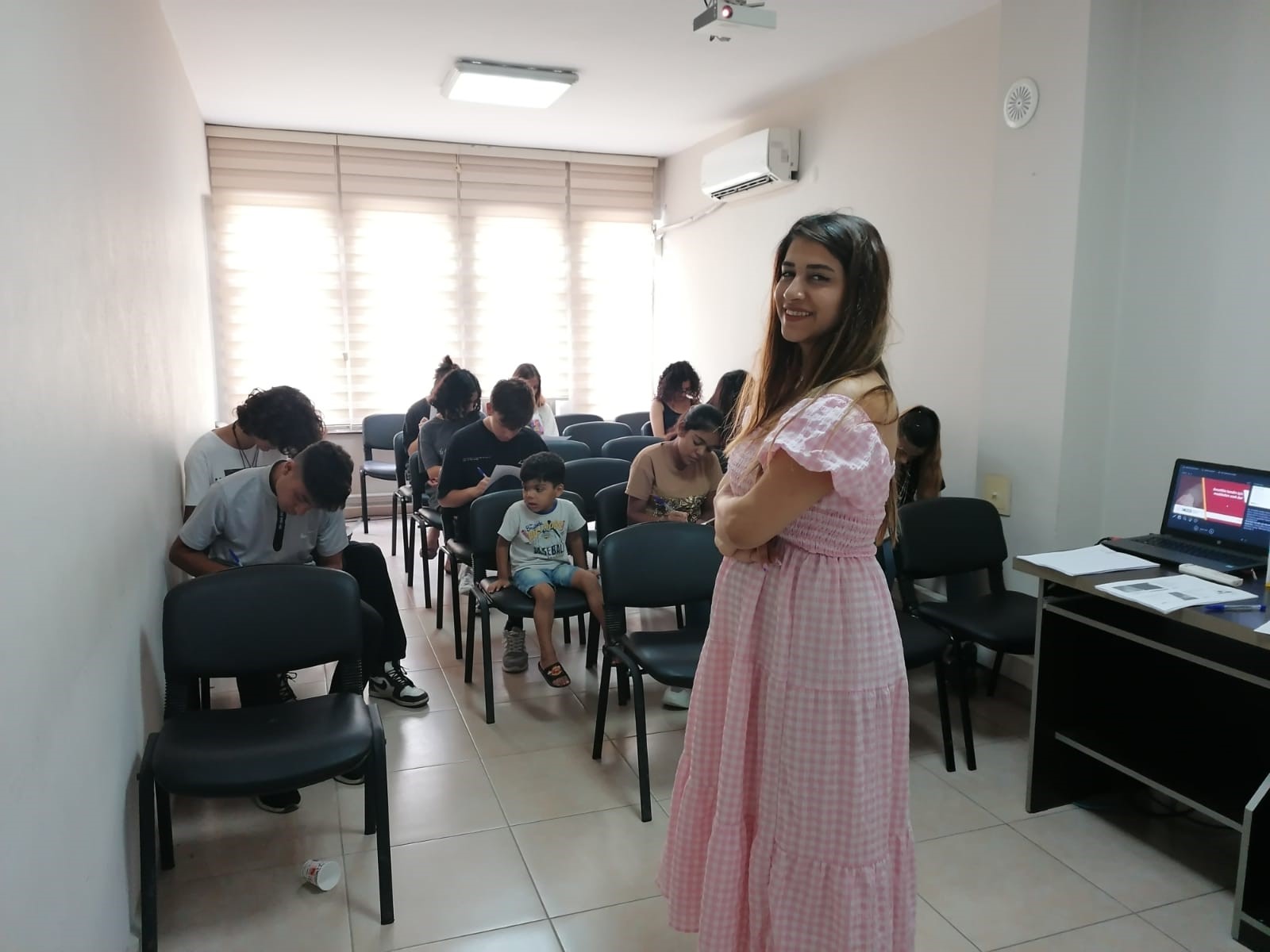 İskenderun Sosyal Hizmet Merkezi tarafından “Madde ve Teknoloji Bağımlılığı ile Mücadele”  konulu seminer verildi.