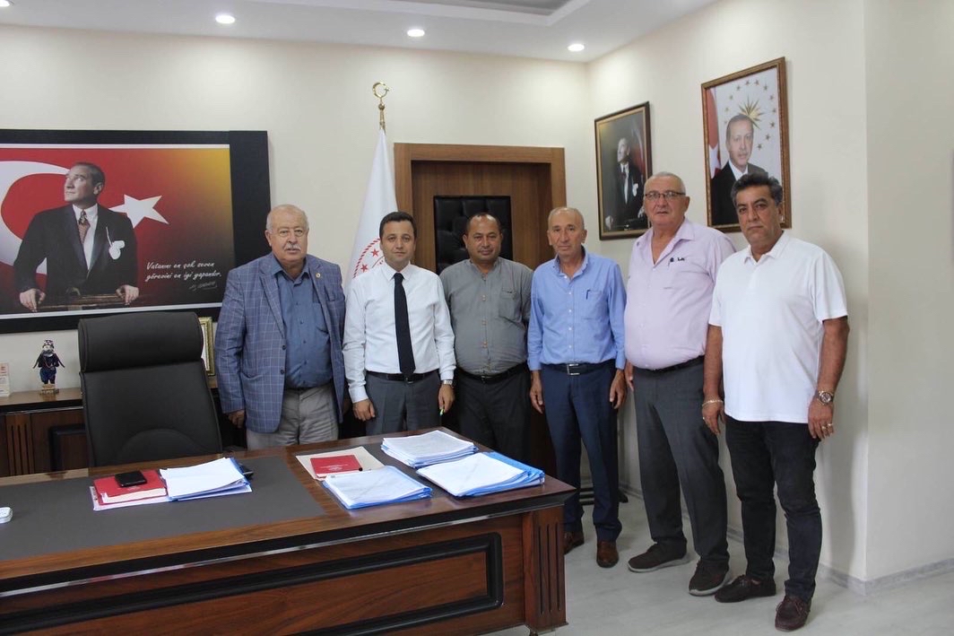 Muğla Muhtarlar Federasyonu Başkanı Kadir GÜMÜŞ ve beraberinde muhtarlardan oluşan heyet İl Müdürümüz Osman TOPRAKÇI'yı ziyaret etti.