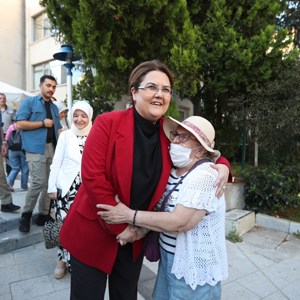 Our Minister Derya Yanık Watched the Concert with the Residents of the Nursing Home - fotoğraf 3