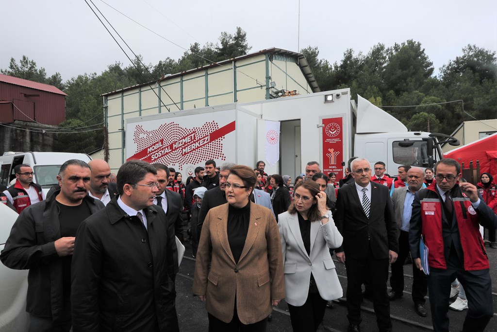 Bakanlık Madencilere ve Ailelerine Desteğini Sürdürüyor