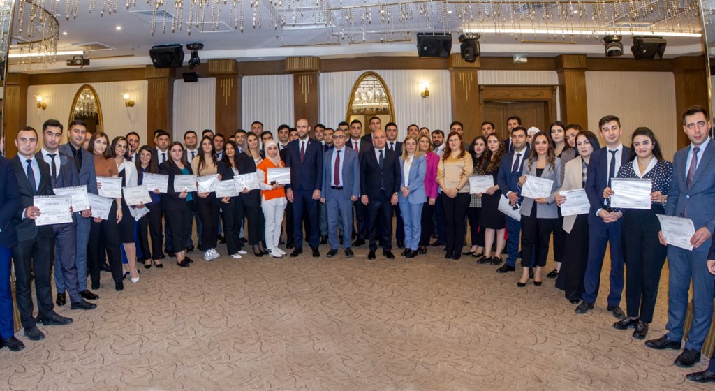 Türkiye’nin “Koruyucu Aile Sistemi” Azerbaycan’da Uygulamaya Konuluyor