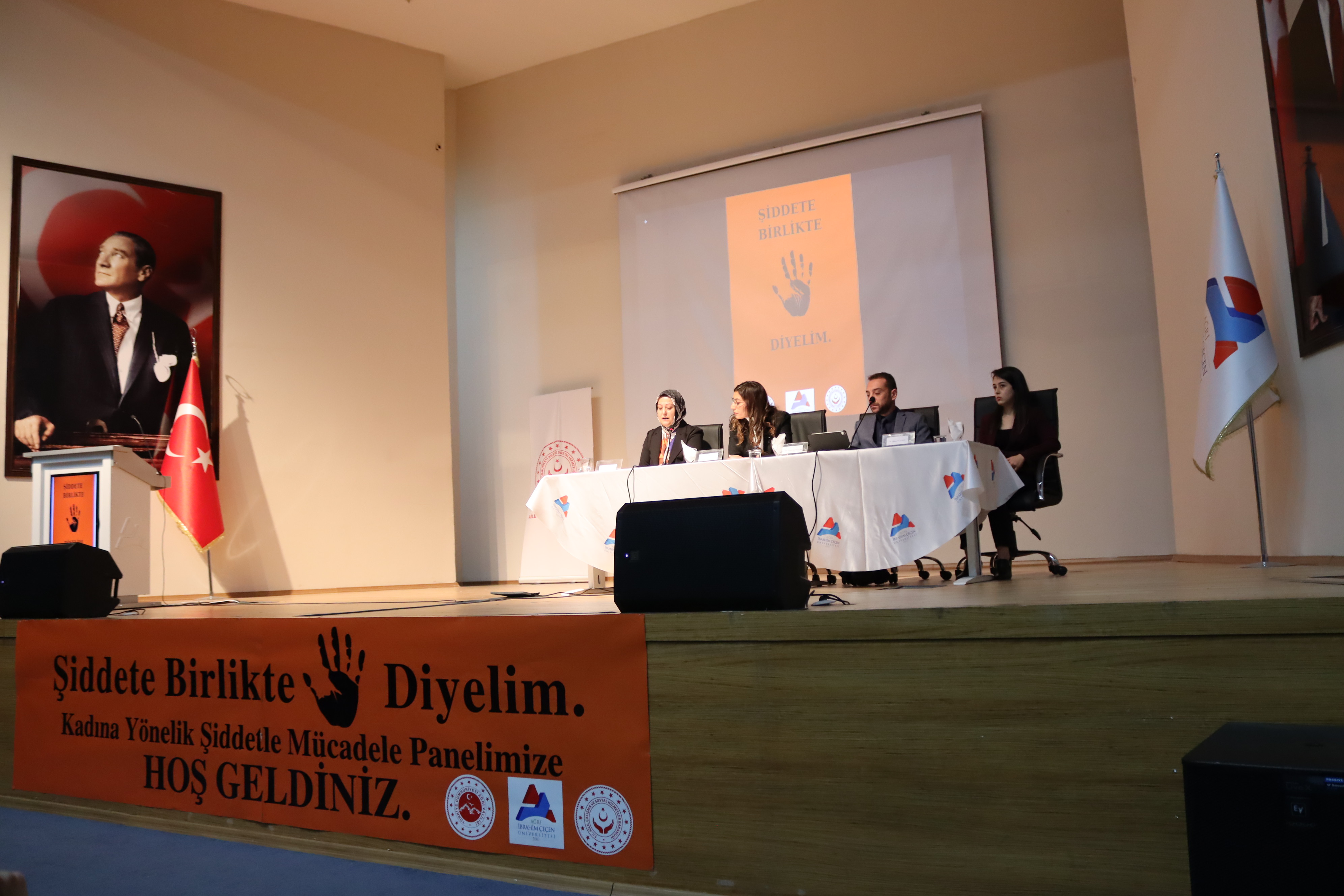 KADINA YÖNELİK ŞİDDETLE MÜCADELE KONULU PANEL