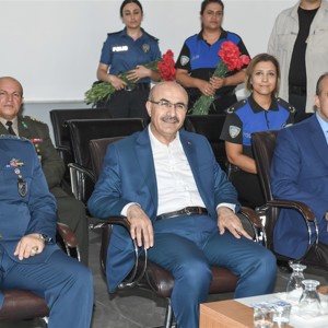 Valimiz Mahmut Demirtaş, Değerli Büyüklerimiz ile Çocuklarımızın Kurban Bayramı’nı Kutladı - fotoğraf 3