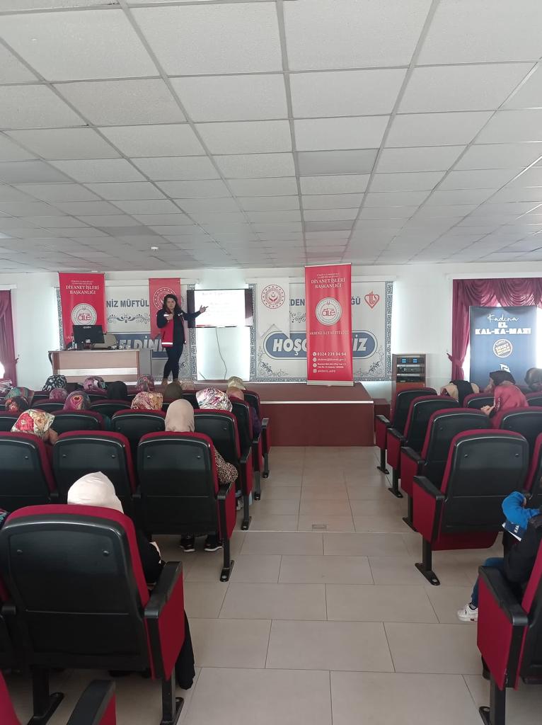 Şiddet Önleme Merkezimiz (ŞÖNİM) tarafından, Akdeniz Kaymakamlığı İlçe Müftülüğü personeline "Kadına Yönelik Şiddetle Mücadele" eğitimi verilerek KADES mobil uygulama tanıtımı yapıldı.