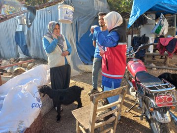 Ulusal Hane Ziyaretleri kapsamında, ASDEP ekiplerimizle Doğulu Köyü'ndeki vatandaşlarımızı ziyaret ederek ihtiyaçlarını hanelerinde değerlendiriyoruz.