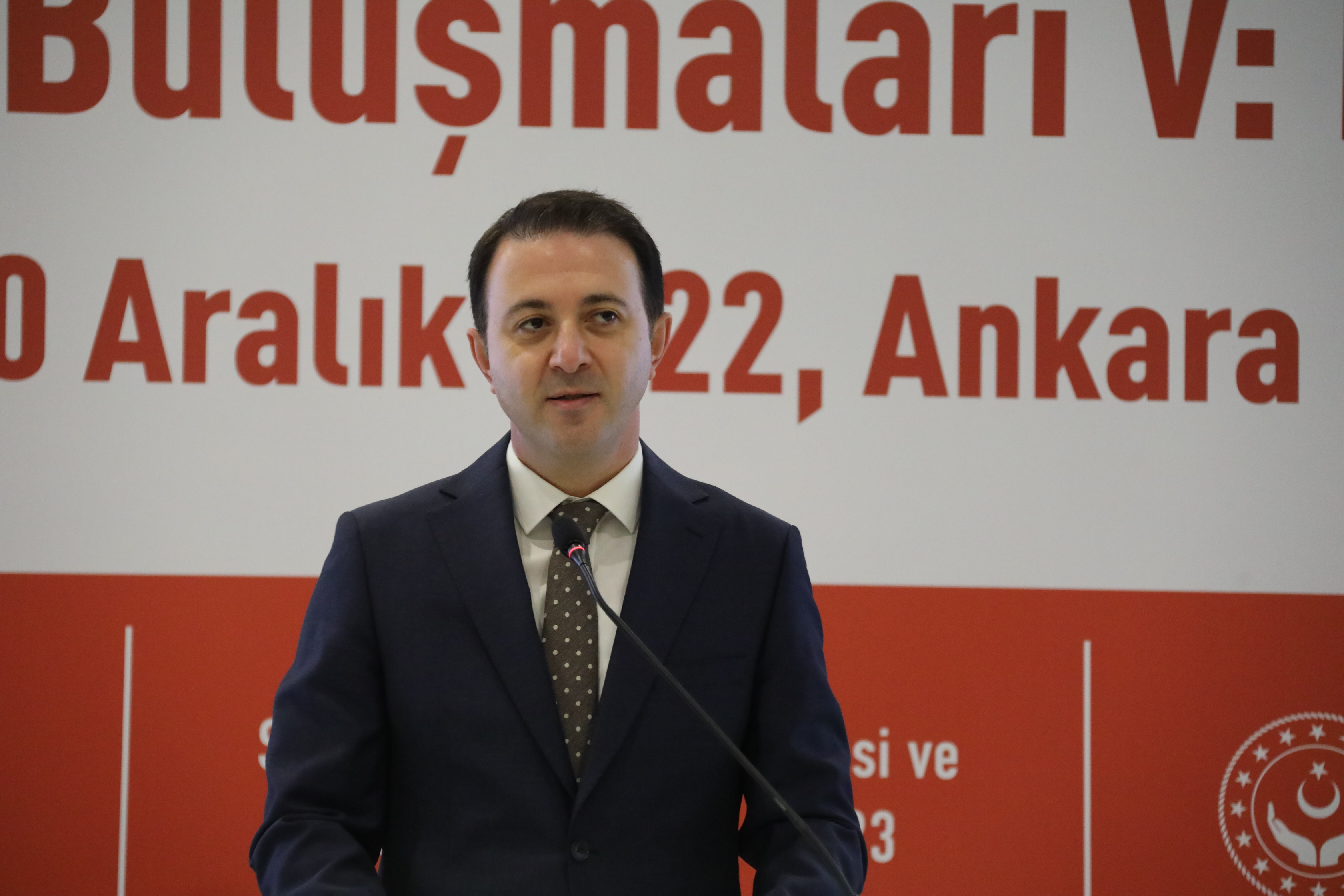 Aile ve Sosyal Hizmetler Bakanlığı, Sosyal Hizmetler Alanında Uzman Akademisyenleri Bir Araya Getiriyor