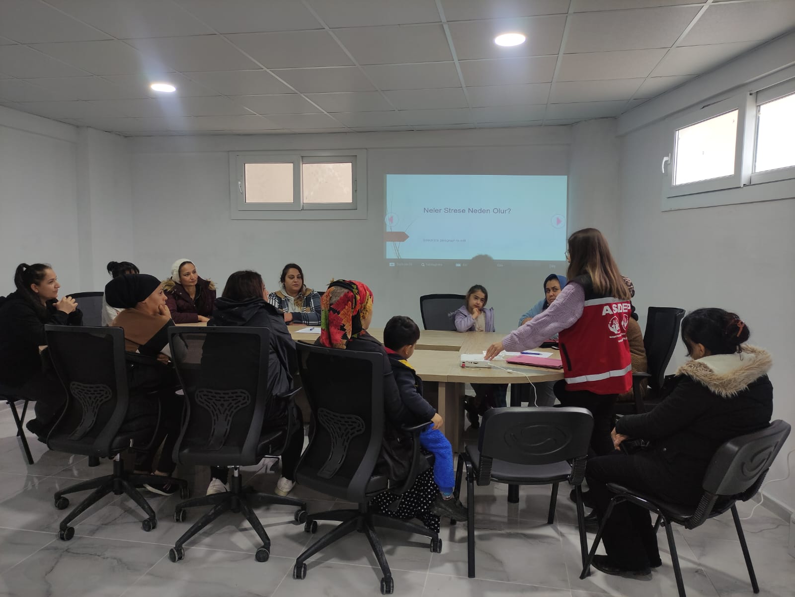 Kadına Yönelik Şiddetle Mücadele IV. Ulusal Eylem Planı Doğrultusunda “Ailenin Kendi Doğal Kaynaklarını Kullanma Yoluyla Problem Çözme Becerisinin Kazanılması’’ konulu seminer verildi.