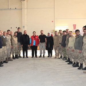 Derya Yanık, Minister of Family and Social Services, Visited Earthquake Victims in Kahramanmaraş - fotoğraf 19