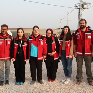 Derya Yanık, Minister of Family and Social Services, Visited Earthquake Victims in Hatay - fotoğraf 21