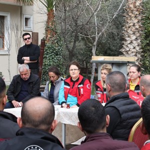 Derya Yanık, Minister of Family and Social Services, Visited Earthquake Victims in Hatay - fotoğraf 18