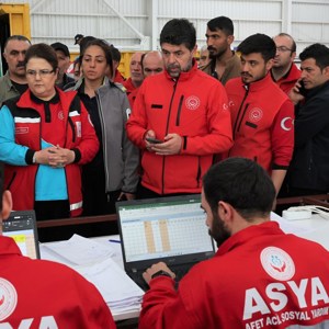 Aile ve Sosyal Hizmetler Bakanımız Derya Yanık Hatay'da Depremzedeleri Ziyaret Etti - fotoğraf 5