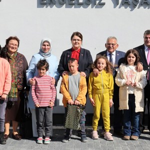 Bakanımız Derya Yanık Kayseri’de Engelsiz Yaşam Bakım Rehabilitasyon ve Aile Danışma Merkezi’nin Açılışını Yaptı - fotoğraf 12
