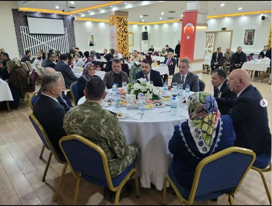 Ramazan ayının manevi ikliminde Kahraman Gazilerimiz ve aileleriyle iftar programında buluştuk.