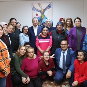 Cumhurbaşkanı Yardımcısı Oktay ve Bakanımız Derya Yanık "Engelsiz İftar Buluşması"na Katıldı - fotoğraf 4