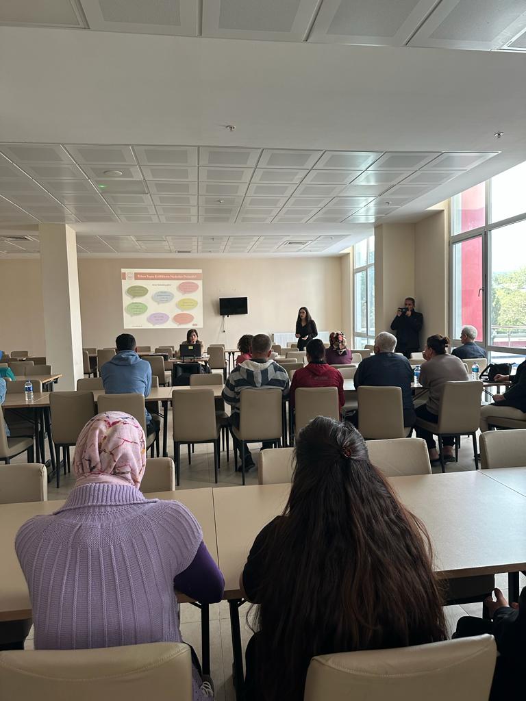 Afetten Etkilenen Vatandaşlarımıza Farkındalık Semineri Verildi