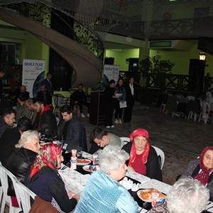 Büyükler Küçükler İle İftar Ediyor, İftihar Ediyor - fotoğraf 3