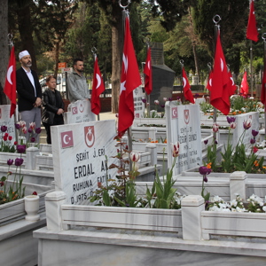 Ramazan Bayramı'nda Şehit Aileleri ve Gaziler Ziyaret Edildi - fotoğraf 2