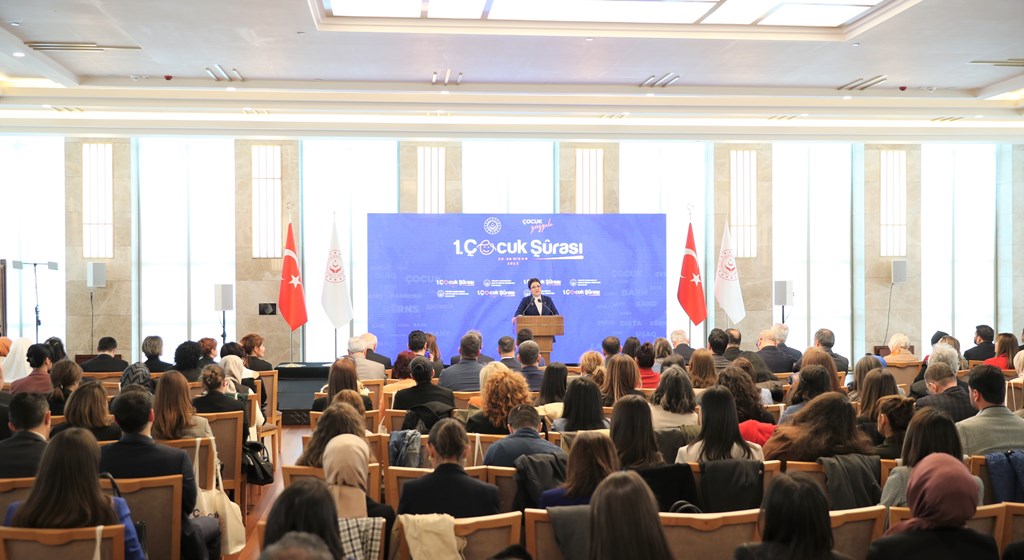 Bakanımız Derya Yanık 1. Çocuk Şurası’nın Açılışına Katıldı