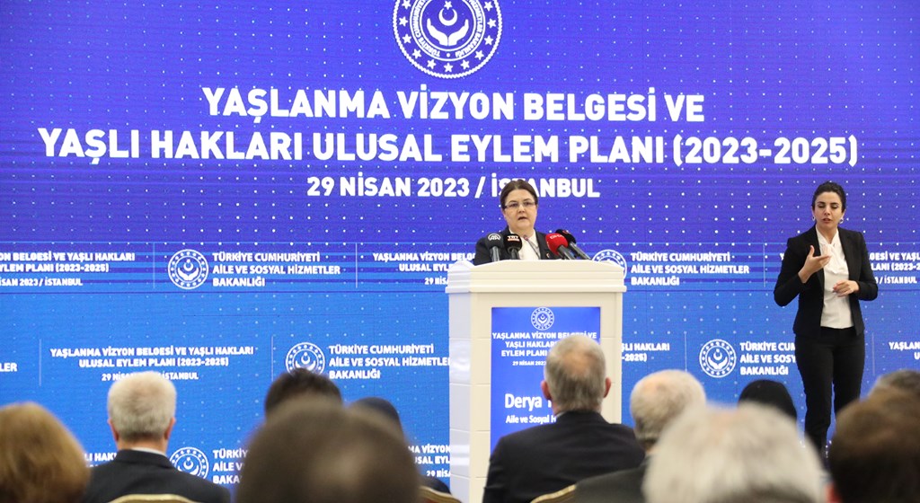 Bakanımız Derya Yanık Yaşlanma Vizyon Belgesi ve Yaşlı Hakları Ulusal Eylem Planı'nı Açıkladı