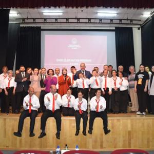 Engelliler Haftası Kapsamında Düzenlenen Etkinlikte Bakanlığımız Hizmet Modellerinden Yararlanan Çocuklarımızın Performansları Göz Doldurdu - fotoğraf 1