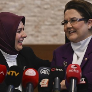 Minister Mahinur Özdemir Göktaş, who was appointed as the Minister of Family and Social Services, took over the duty from Derya Yanık - fotoğraf 3