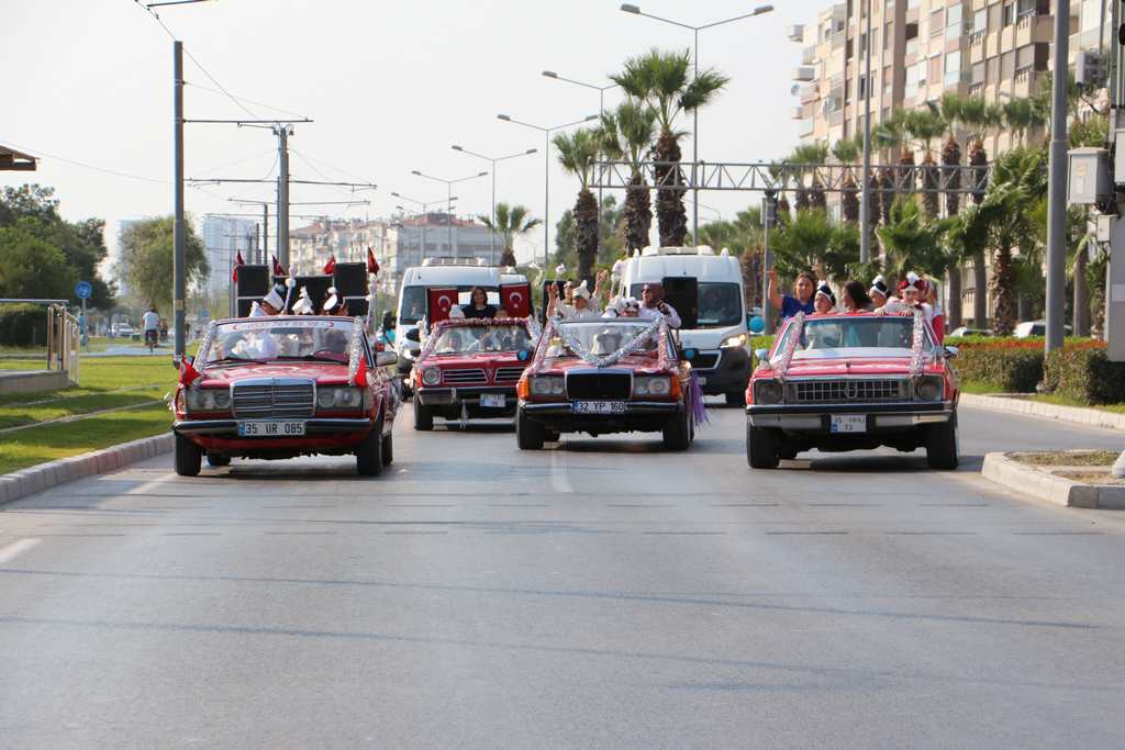 Karşıyaka Çocuk Evleri Sitesi Sünnet Töreni Coşkulu Bir Şekilde Gerçekleştirildi.