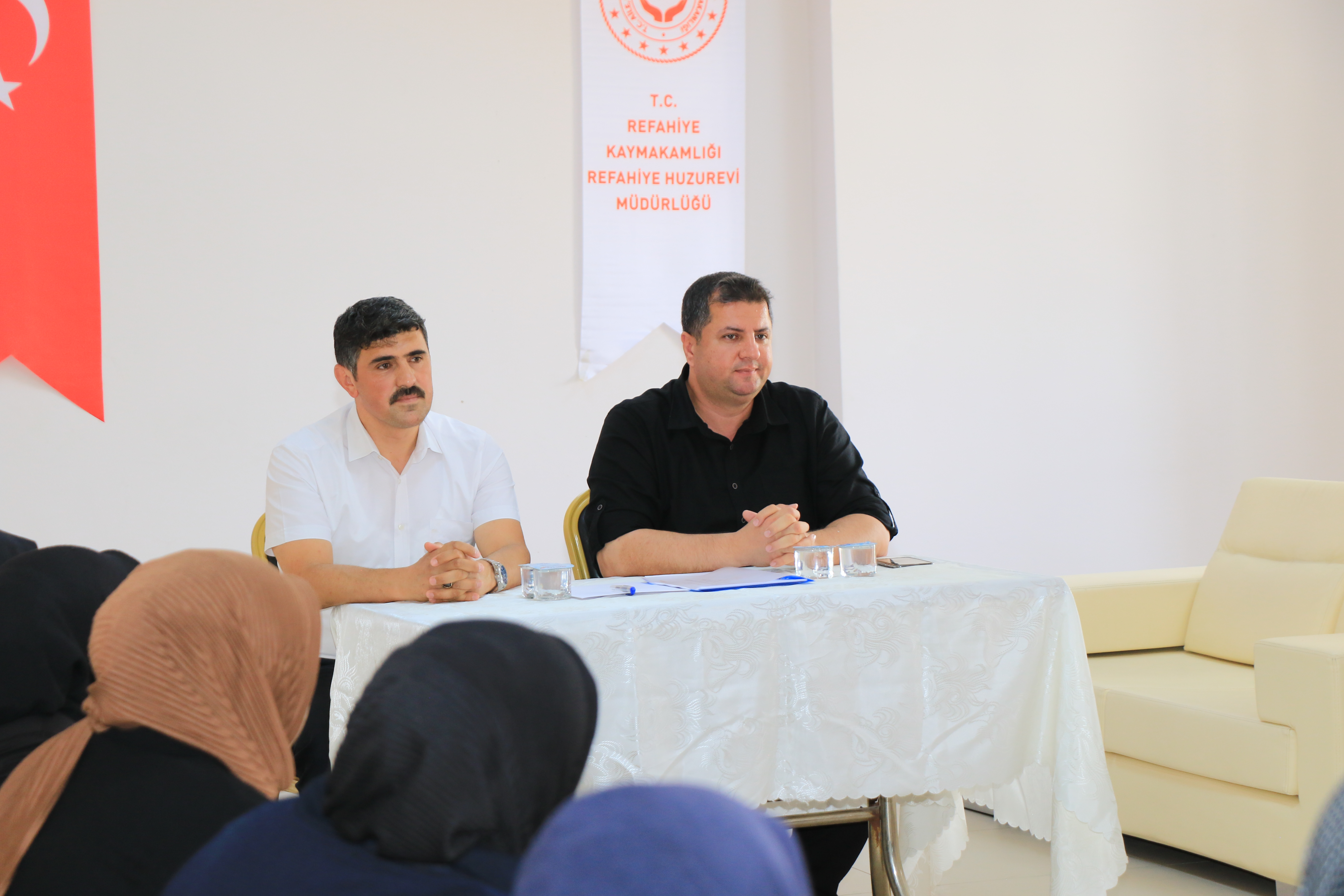 İl Müdürümüz Serdar Demirci Refahiye Huzurevi Personeli ile Toplantı Gerçekleştirdi.