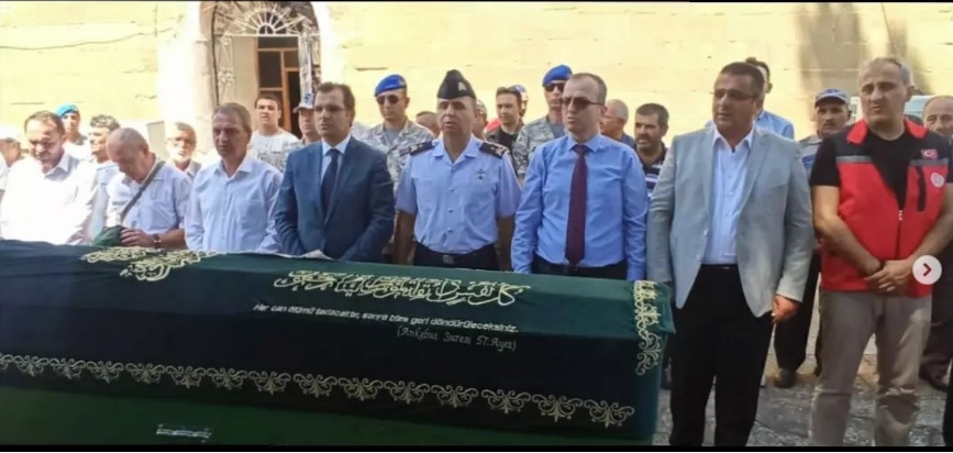 Şehidimiz Tuncer HAZNECİ'NİN vefat eden babası M.Kemal HAZNECİ'NİN Merzifon ilçemizdeki cenazesine katıldıldık.