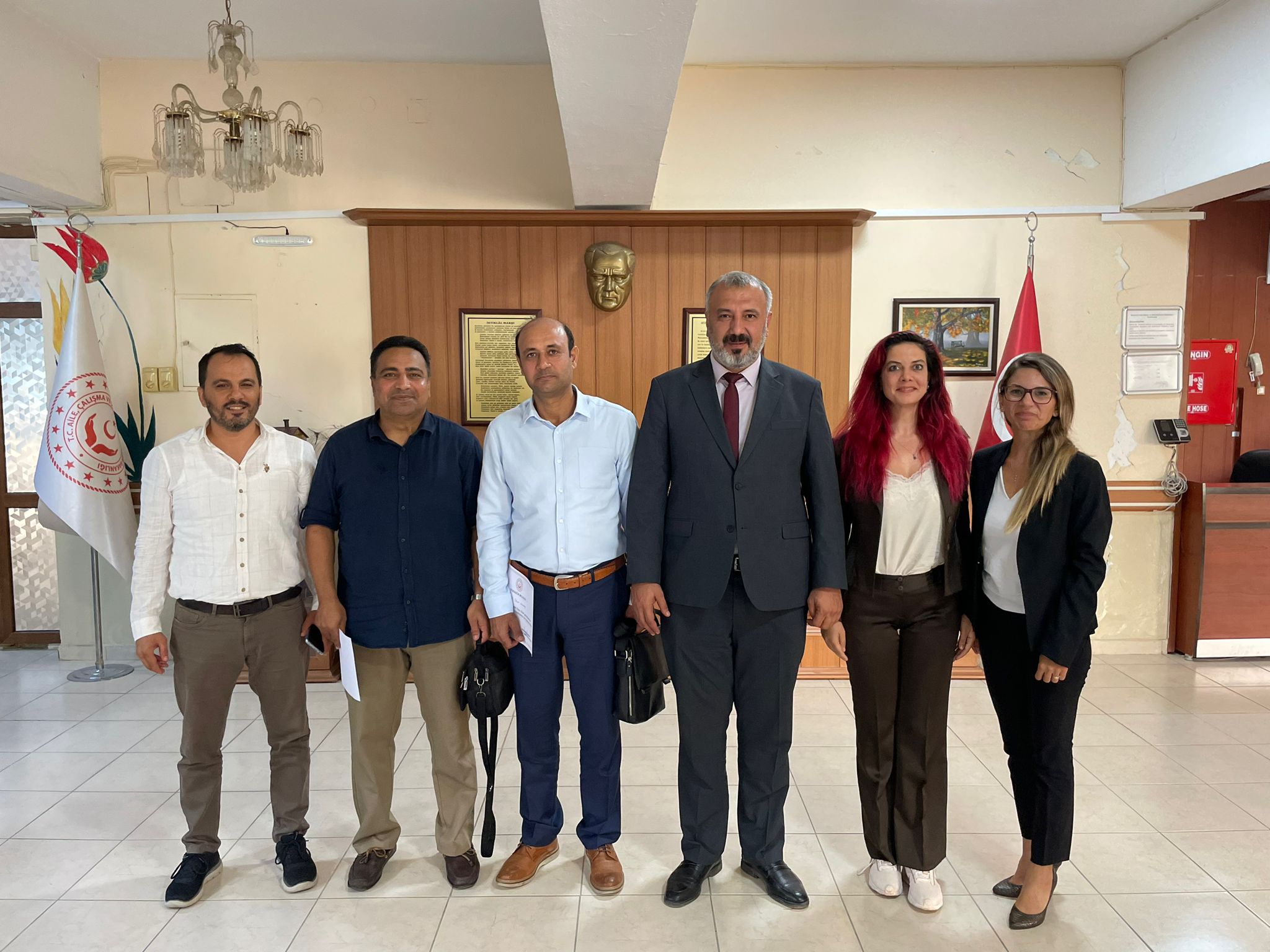 Bakanlığımız hizmetlerine katkıda bulunmak amacıyla düzenlenen İl Müdürlüğümüz bünyesinde Aile Çalıştayı gerçekleştirilmiştir.