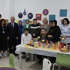 Bakanımız Mahinur Özdemir Göktaş Serebral Palsili Gençlerle Bir Araya Geldi - fotoğraf 5