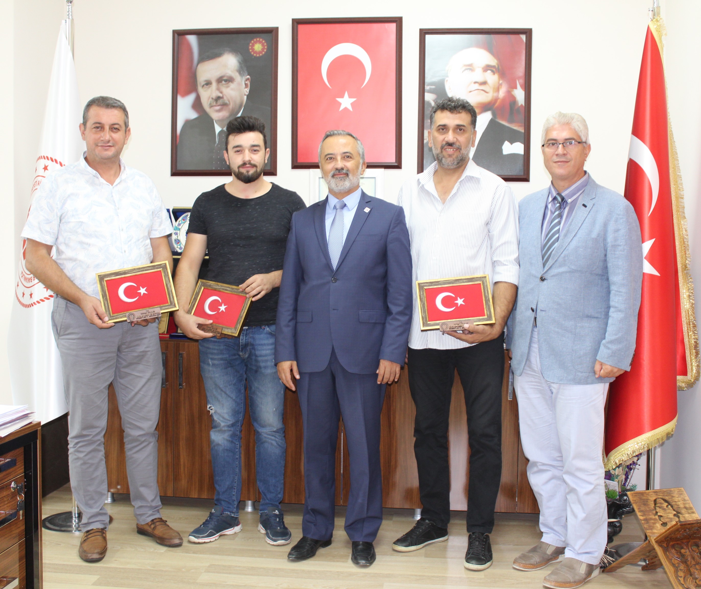İl Müdürümüzden Gazilerimize Plaket