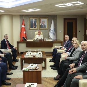 Aile ve Sosyal Hizmetler Bakanımız Göktaş, "Türkiye Yüzyılı Kariyer Zirvesi"nde Gençlerle Buluştu - fotoğraf 7