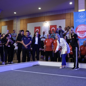 Bakanımız Mahinur Özdemir Göktaş, Yetişkin Gençler Huzur Bocce Ligi Finaline Katıldı - fotoğraf 2