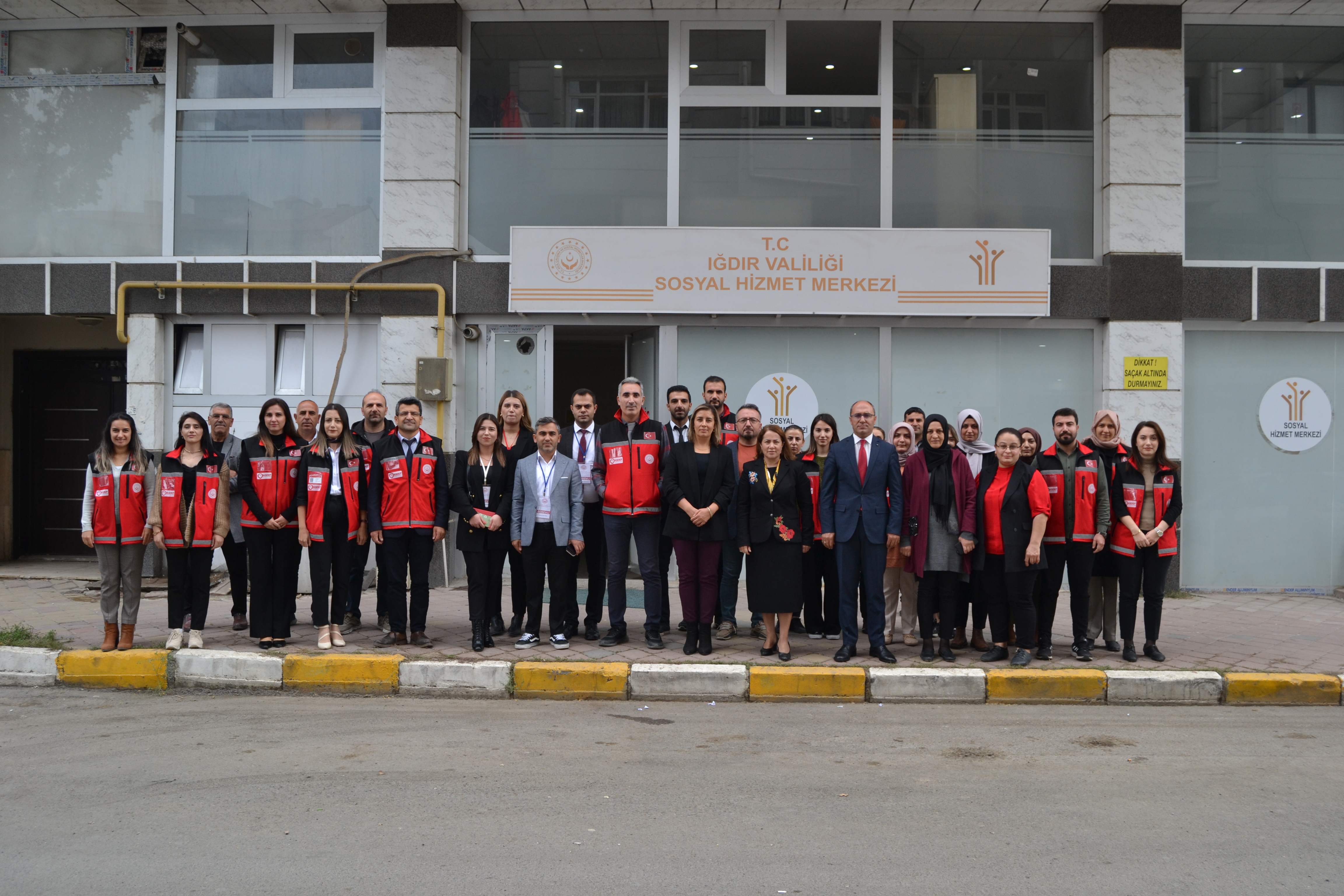 Aile ve Sosyal Hizmetler Bakan Yardımcısı Dr. Sevim Sayım Madak bir dizi incelemelerde bulunmak üzere ilimize geldiler