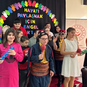 Hayatı Paylaşmak İçin Engel Yoktur - fotoğraf 1
