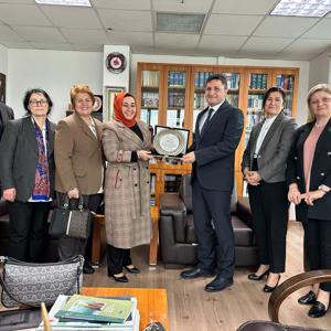 Hizmetiçi eğitim veren Bölge Adliye Mahkemesi Hakimlerine emeklerinden dolayı teşekkür ziyareti gerçekleştirilmiştir - fotoğraf 1